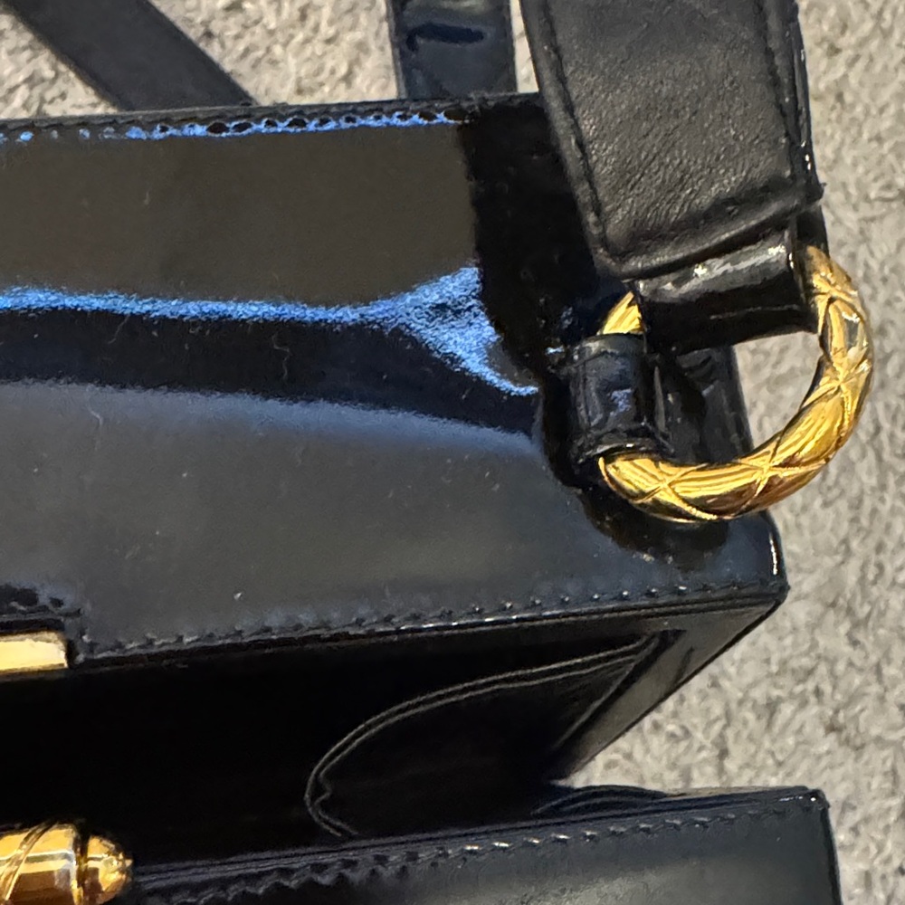 Authentic Chanel Elegant vintage Black Quilted Handbag - Picture 6 of 7